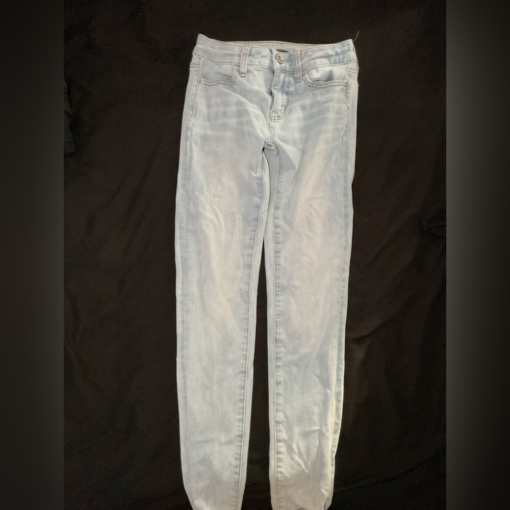 Light wash american eagle jeans size 00